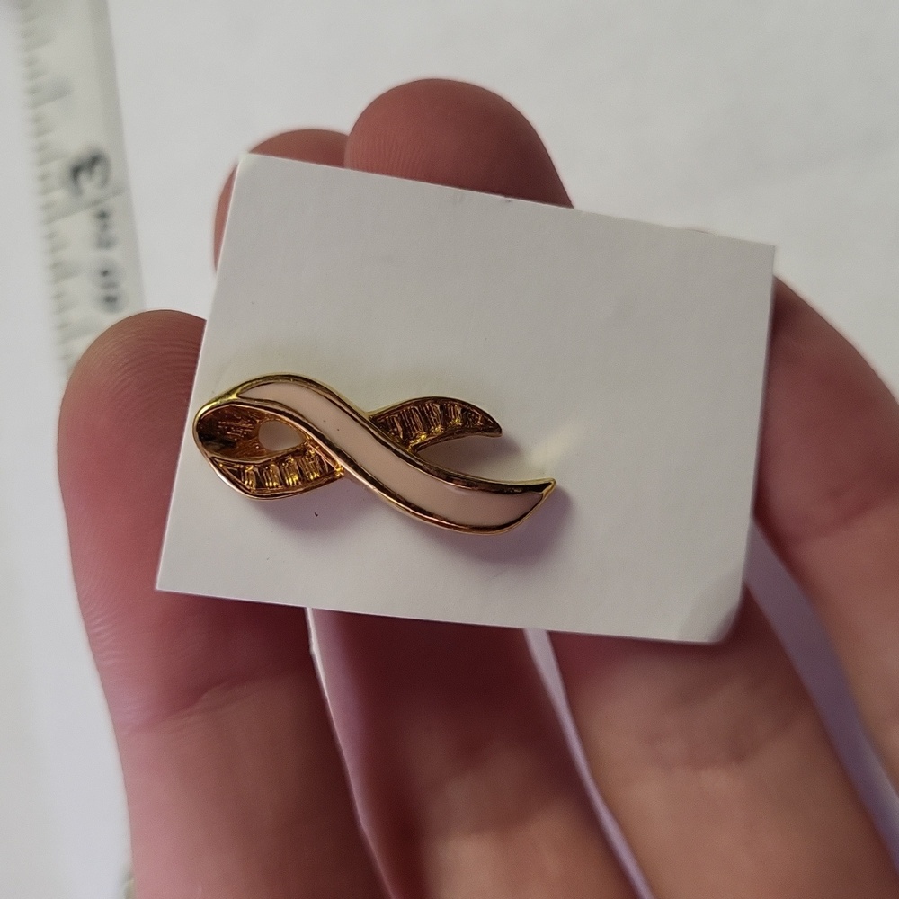 Pink Ribbon Support Pin - Picture 2 of 4